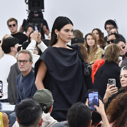 Bottega Veneta весна-лето 2027: Луиза Троттер сняла с бренда лишний вес