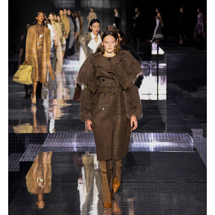 5 вещей, которые нужно знать о показе Burberry осень — зима 2020