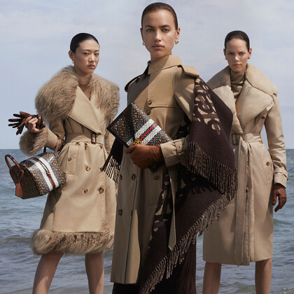 Burberry будет вести переписку с покупателями