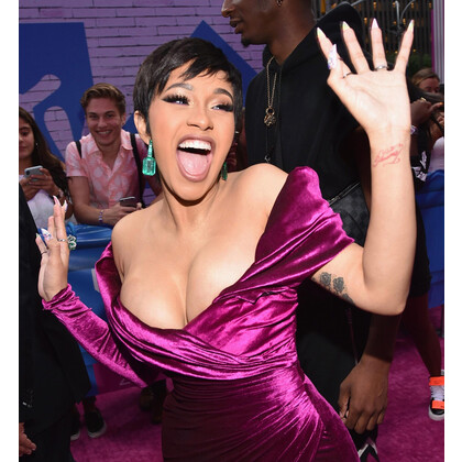 Cardi B побила рекорд премии American Music Awards 2020