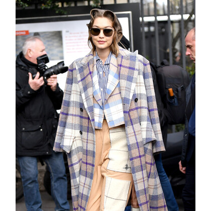 Total-look: Джиджи Хадид в Vivienne Westwood
