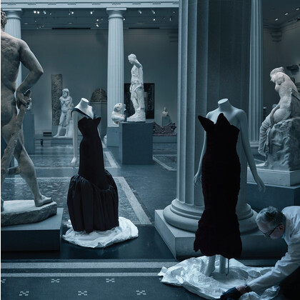Экспонаты выставки About Time: Fashion and Duration в Метрополитен-музее можно увидеть онлайн