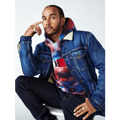 Tommy Hilfiger представил третью коллекцию с Льюисом Хэмилтоном