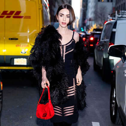 Fendi создали капсульную коллекцию к премьере пятого сезона «Эмили в Париже»