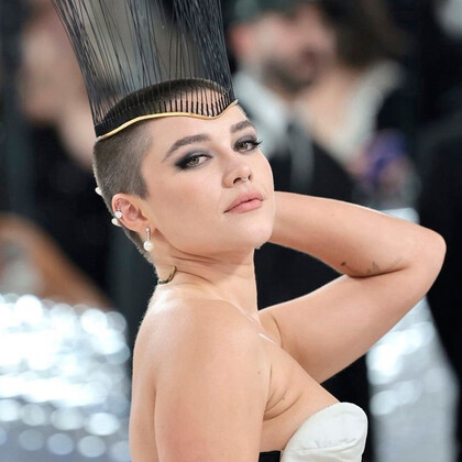 Флоренс Пью задаёт тренд на экстремально короткую стрижку на Met Gala 2023