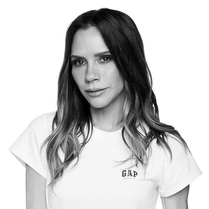 Виктория Бекхэм выпустила коллаборацию с Gap