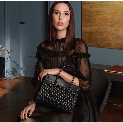 Рождественские сказки от Furla