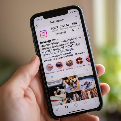 Instagram уберёт функцию подписки друзей