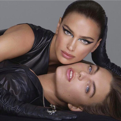 Ирина Шейк и сын Элизабет Херли снялись в рекламе туши для ресниц Pat McGrath