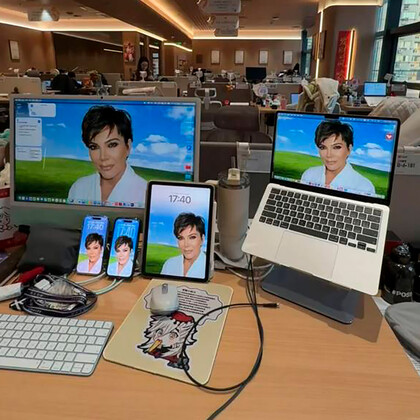 Фото Крис Дженнер стали трендом в китайских соцсетях