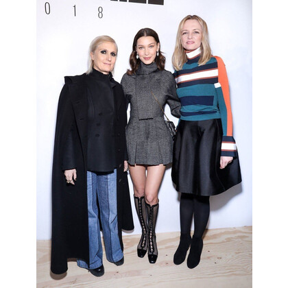 Белла Хадид на коктейле LVMH Prize