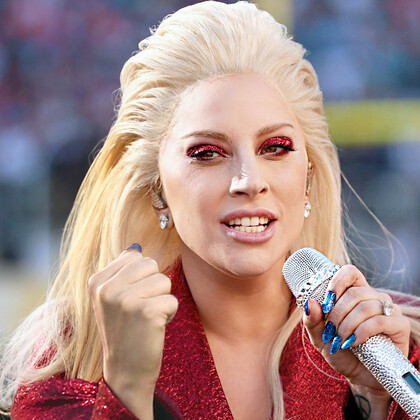 Леди Гага написала свой хит Born This Way всего за 10 минут