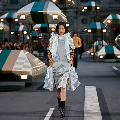 Louis Vuitton весна–лето 2027: Николя Жескьер сделал ставку на лёгкость