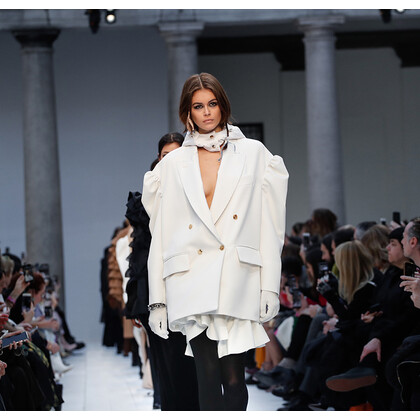 Max Mara отменил показ в Санкт-Петербурге