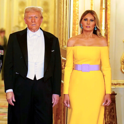 Мелания Трамп выбрала ярко-жёлтое платье для королевского приёма