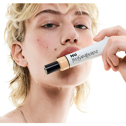 YSL Beauté выпустил коллекцию уходовой косметики «для гордой демонстрации недостатков»