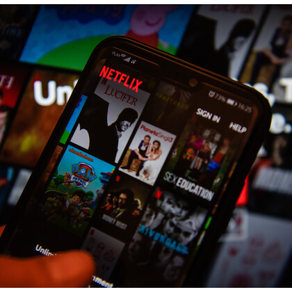 Netflix теперь будет доступен на русском языке