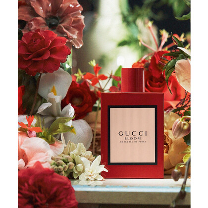 Новый аромат Gucci Bloom «покраснел» дамасской розой