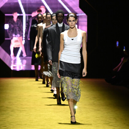 Prada снова самый популярный бренд в мире
