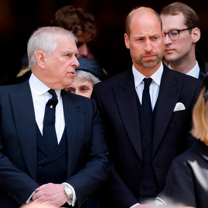 Принц Уильям поддержал дядю Эндрю после лишения титулов