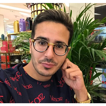 Мошенник из Tinder Саймон Леваев подписал контракт с Голливудом и намерен создать собственное шоу