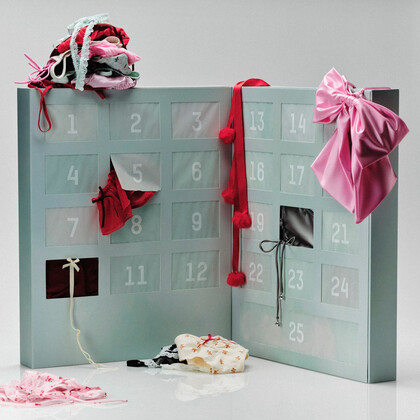 Skims представил лимитированный адвент-календарь с трусиками