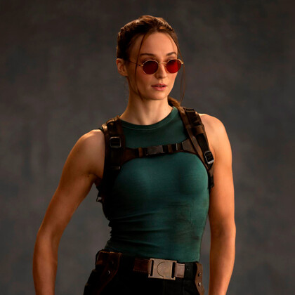 Съёмки перезапуска «Лары Крофт» приостановили из-за травмы Софи Тёрнер