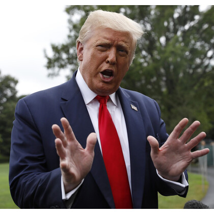 Трамп хочет купить TikTok или заблокировать его