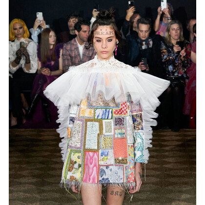 Полный пэчворк: кутюрный показ Viktor & Rolf Couture весна — лето 2020