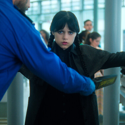 На Netflix состоялась премьера второго сезона сериала «Уэнздей»