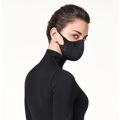 Wolford начинает производство медицинских масок