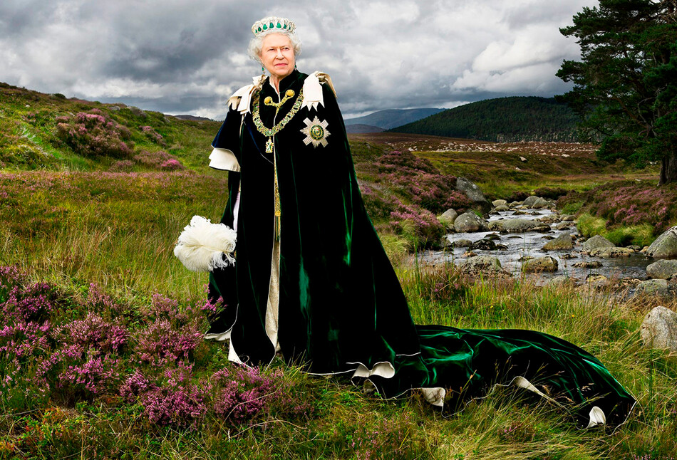 Королева Шотландии, правительница древнейшего и благороднейшего ордена Чертополоха и глава вождей, фотограф: Джулиан Колдер