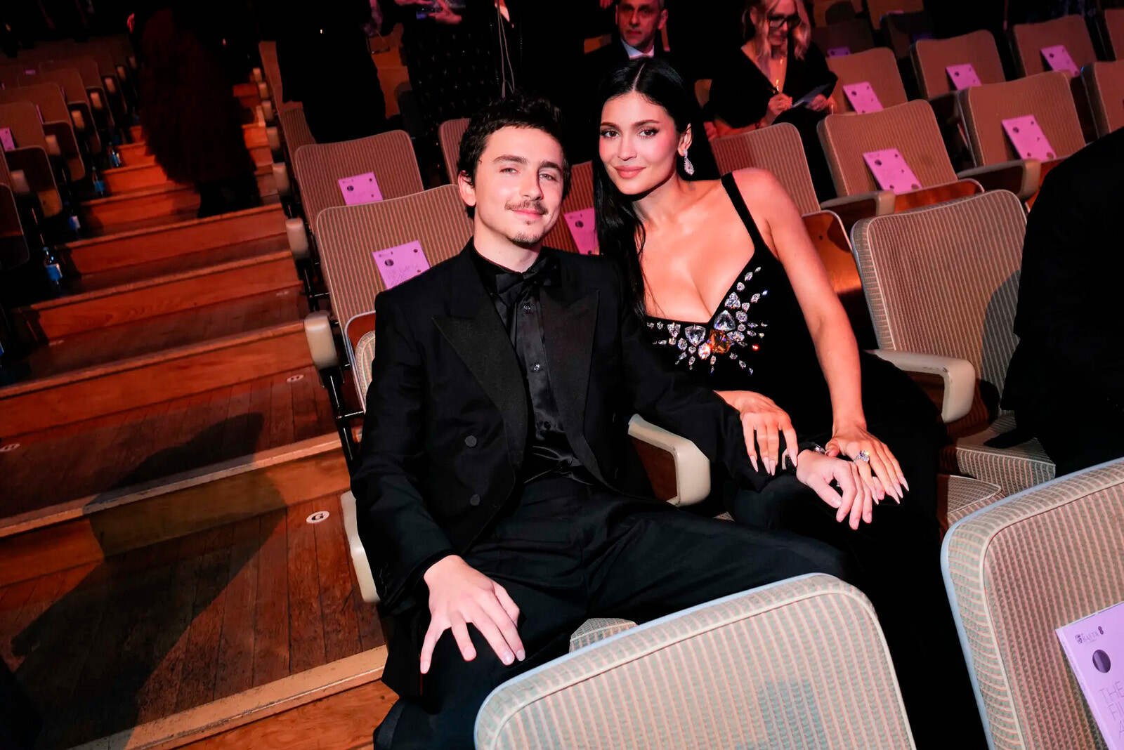 Тимоти Шаламе и Кайли Дженнер сделали ставку &laquo;на чёрное&raquo; на BAFTA 2026