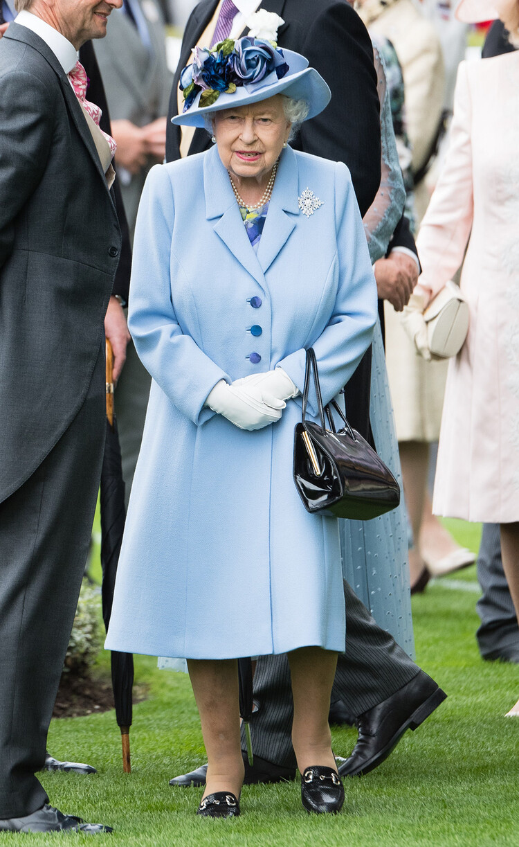Елизавета II на королевских скачках в Аскоте, 2019