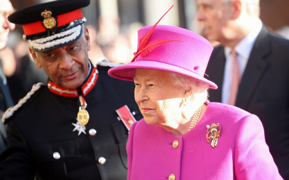 Королева Елизавета II покидает почетное общество Линкольнс Инн 13 декабря 2018 года в Лондоне, Соединенное Королевство