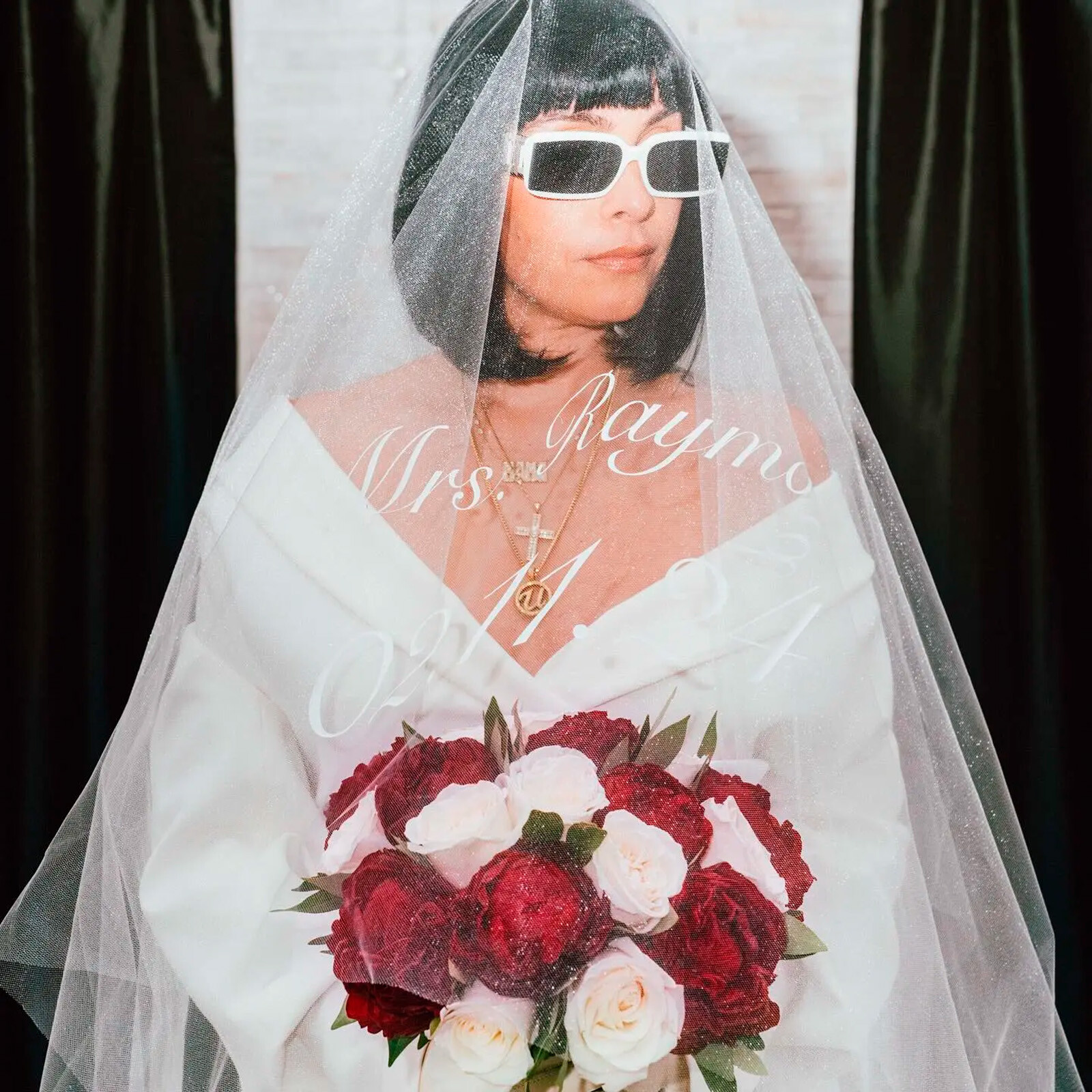 Дженнифер Гойкоэчеа свадьба с Ашером платье