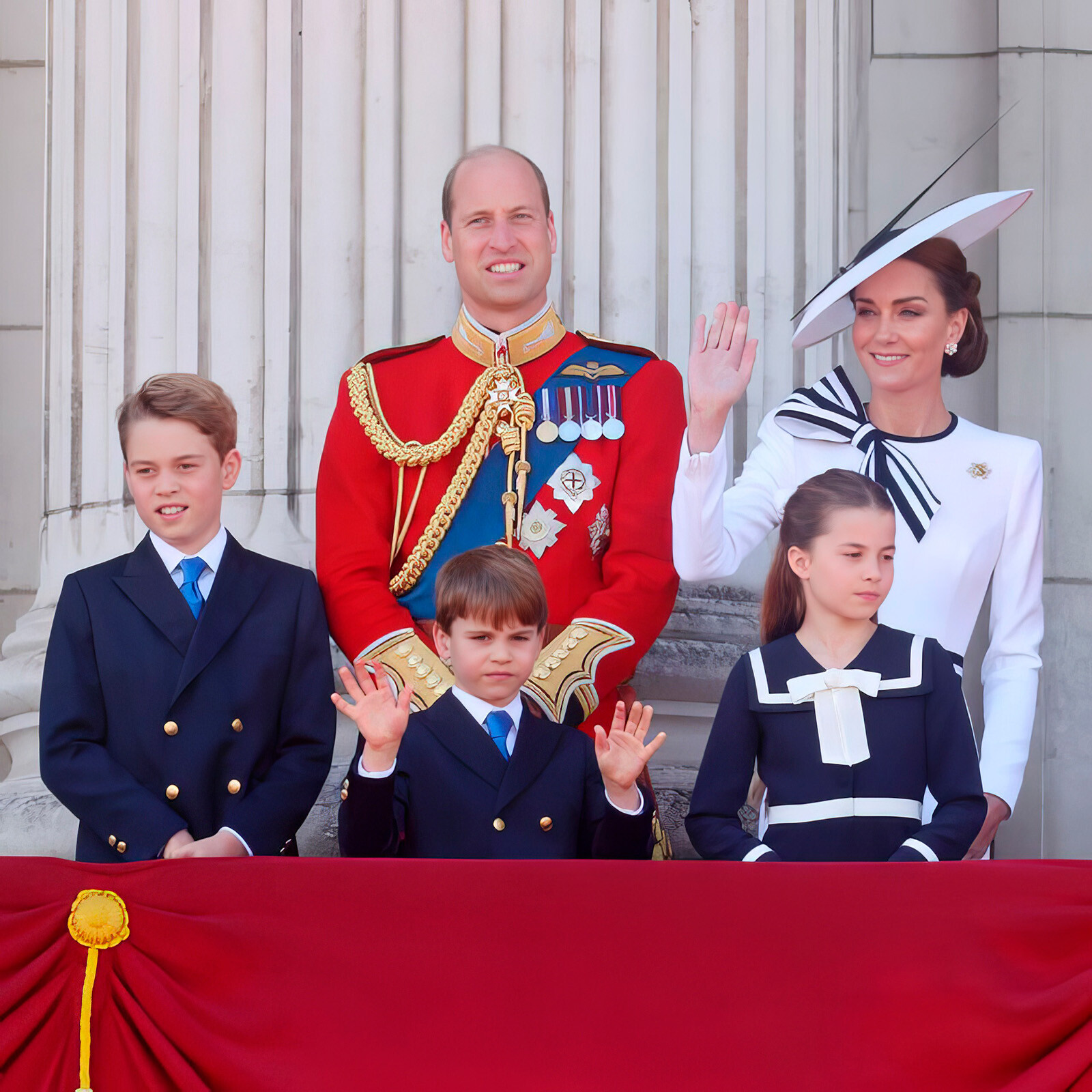 Кейт Миддлтон поделилась новым снимком принца Уильяма с детьми в честь Дня отца