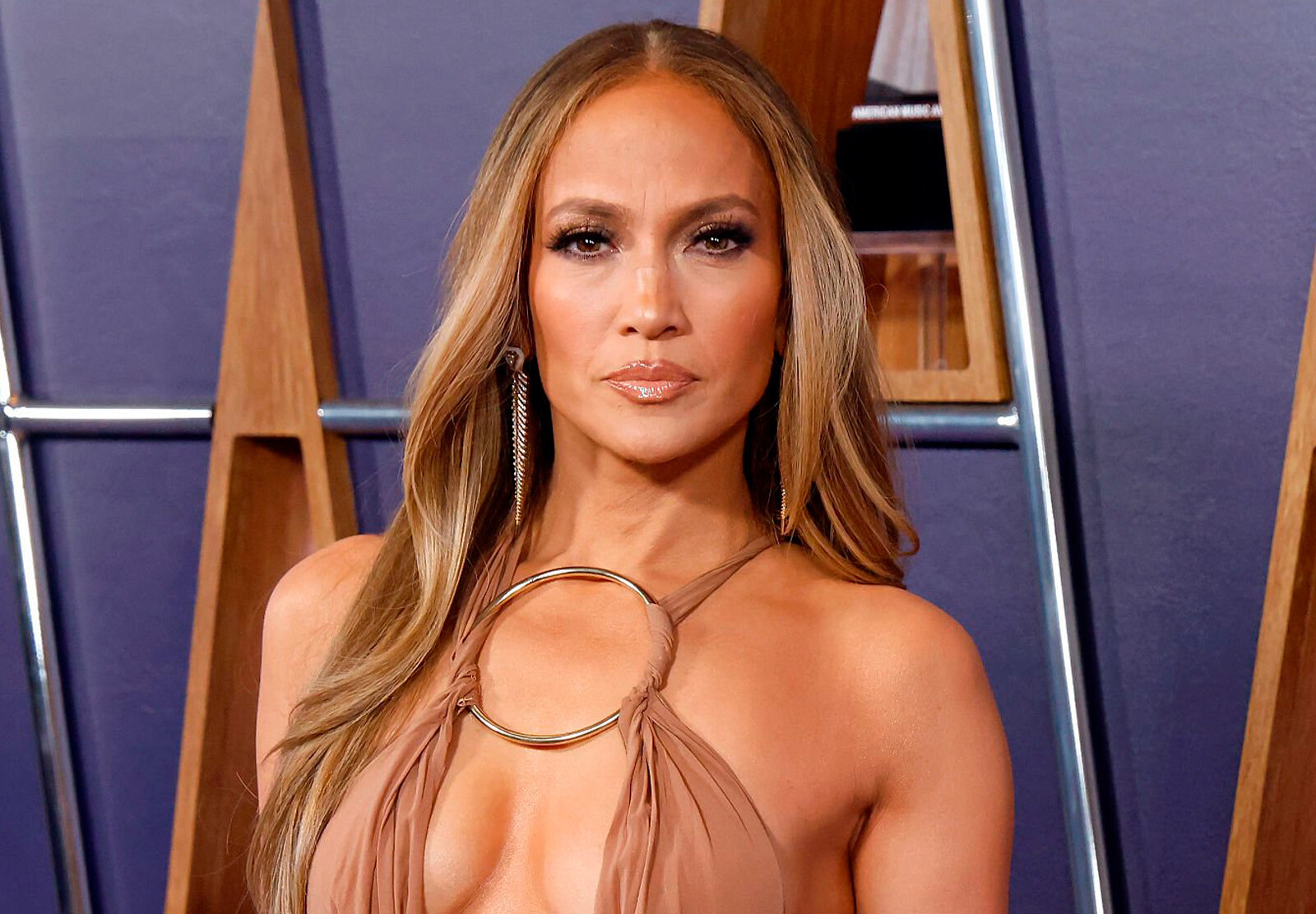 Дженнифер Лопес призналась, что никогда не была по-настоящему любима