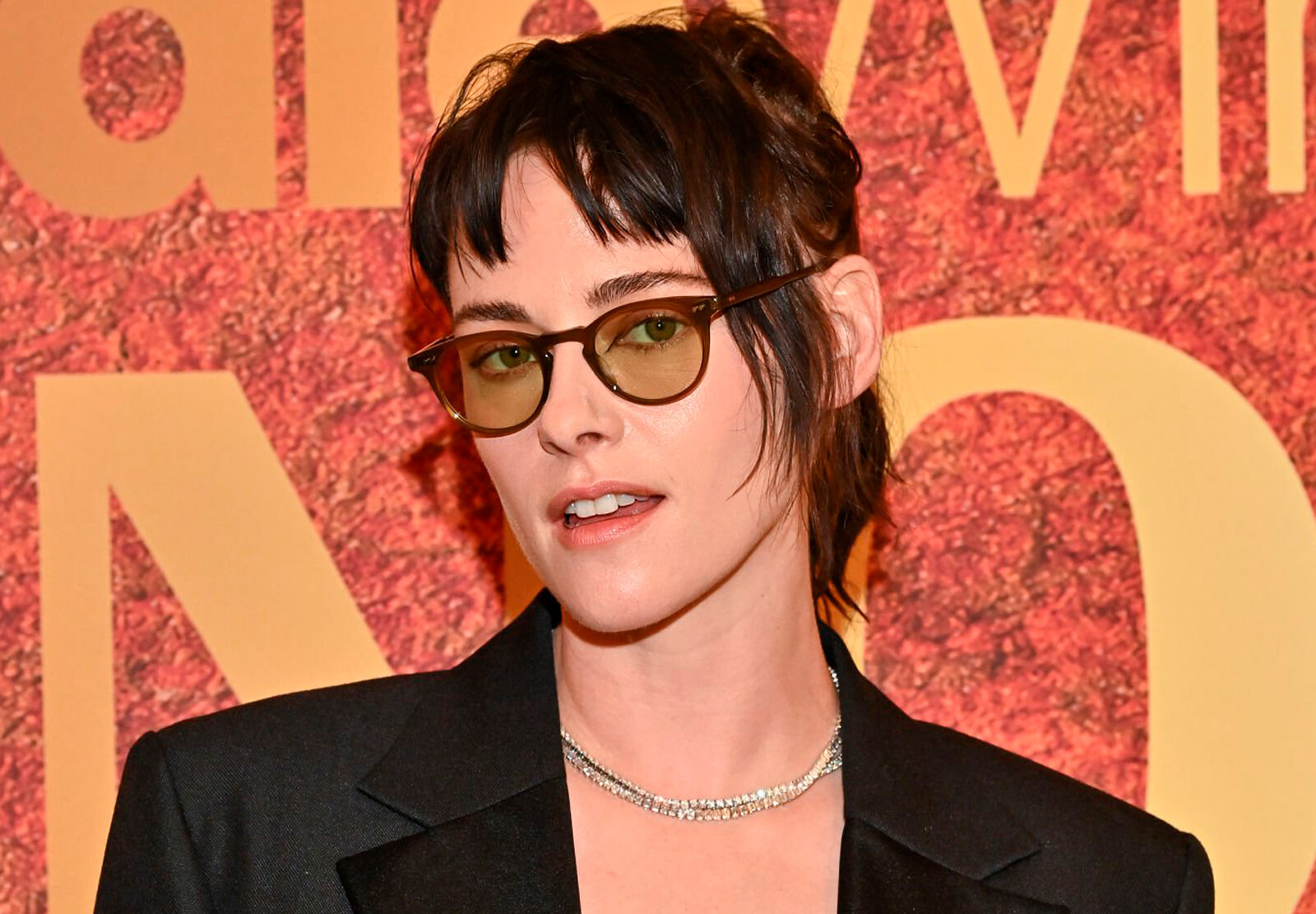 Кристен Стюарт нашла новый способ адаптировать нижнее бельё для красной дорожки