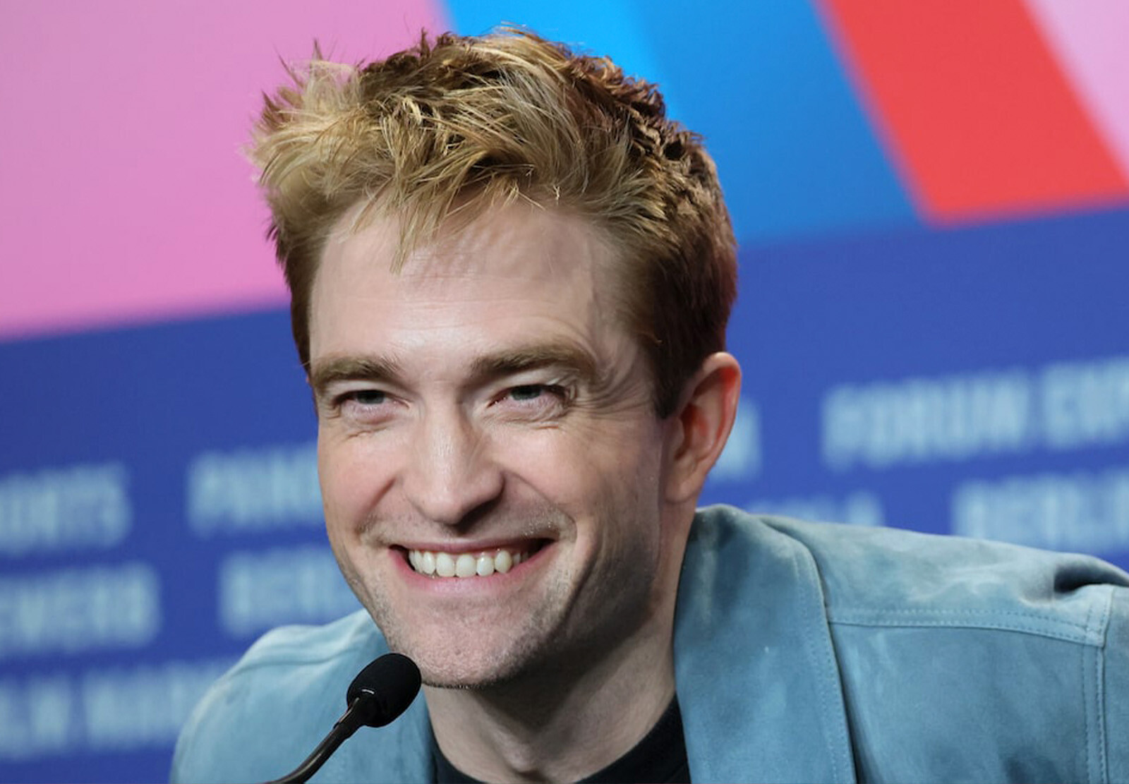 Роберт Паттинсон считает себя зумером и снова готов сняться в &laquo;Сумерках&raquo;