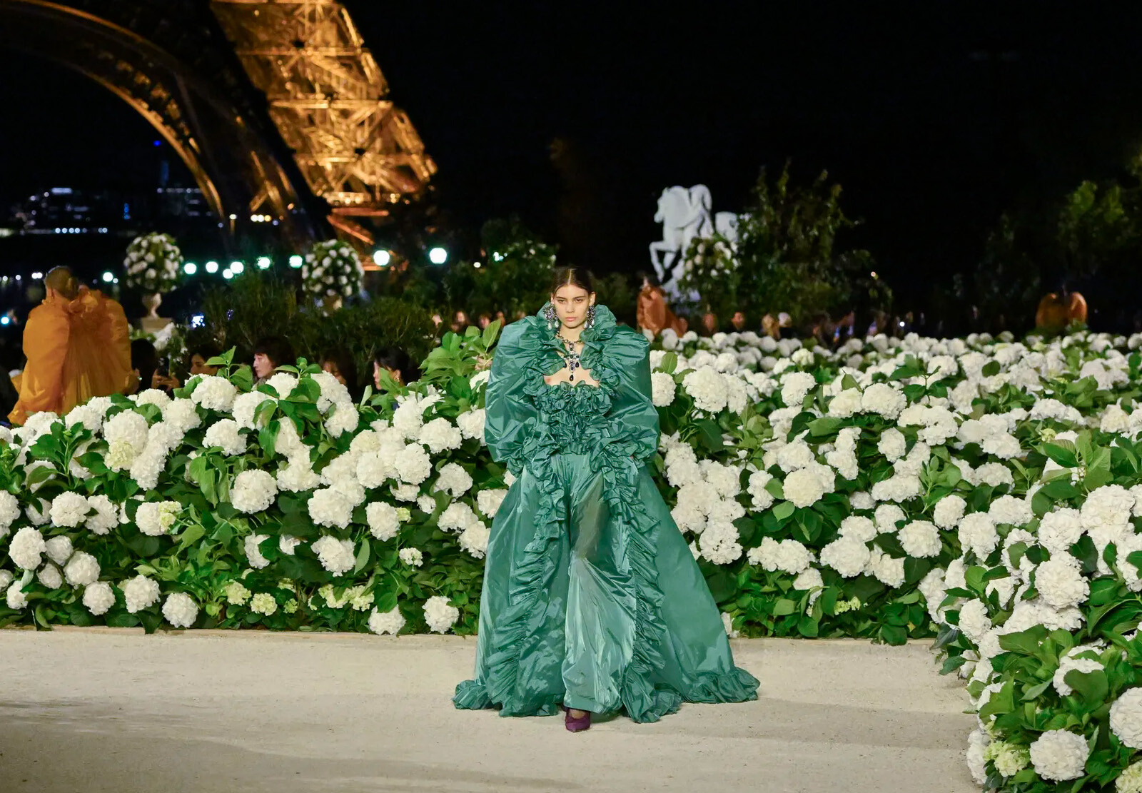 Saint Laurent коллекция весна-лето 2026