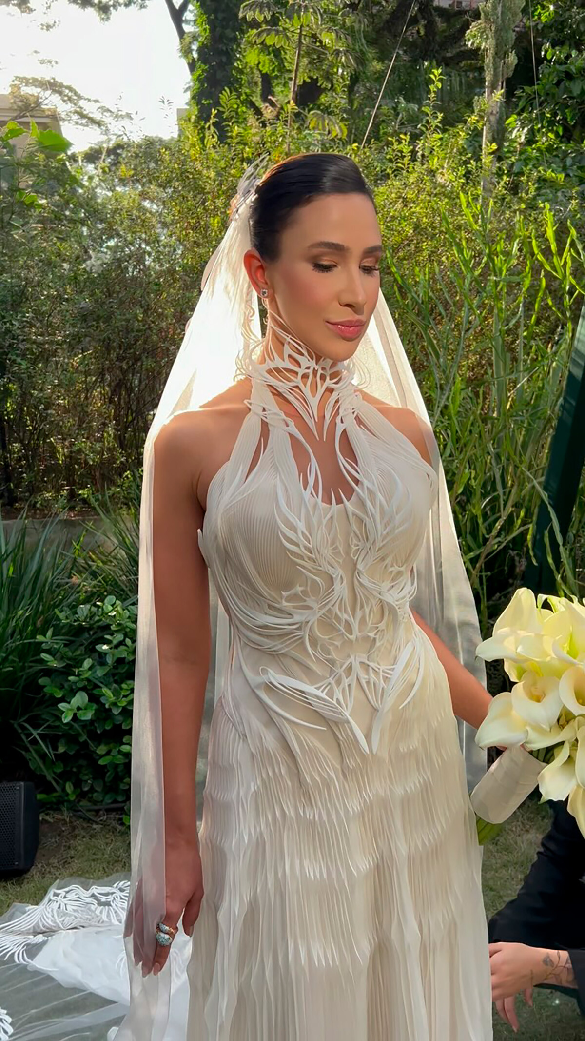 Мариана Павани в&nbsp;свадебном платье Iris van Herpen созданным на 3D-принтере