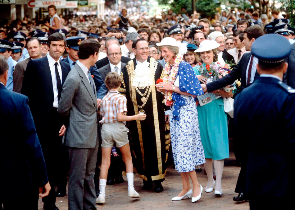Диана, принцесса Уэльские во время её первого зарубежного королевского турне по Австралии в городе Брисбен, 11 апреля 1983 года