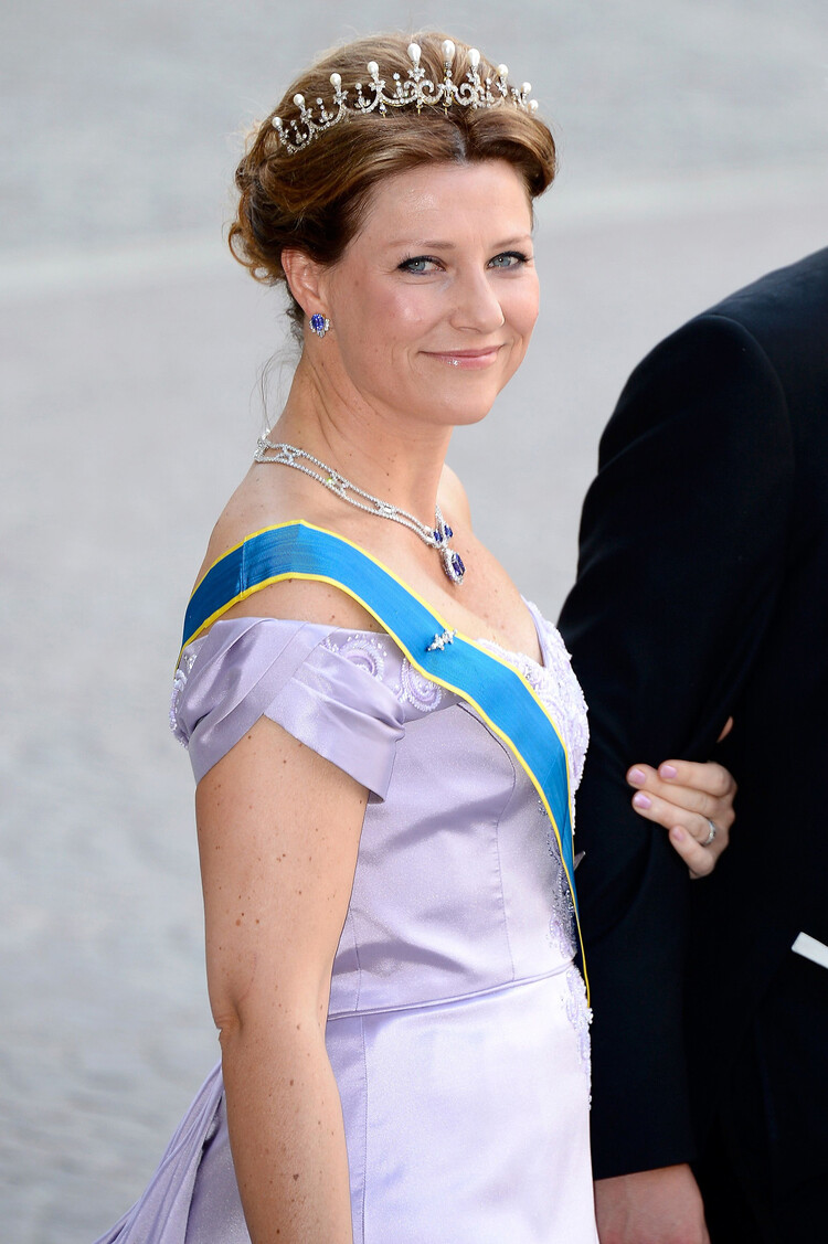 Норвежская принцесса-бунтарка Луиза Марта поздравила своего жениха шамана Дурека с днём рождения
