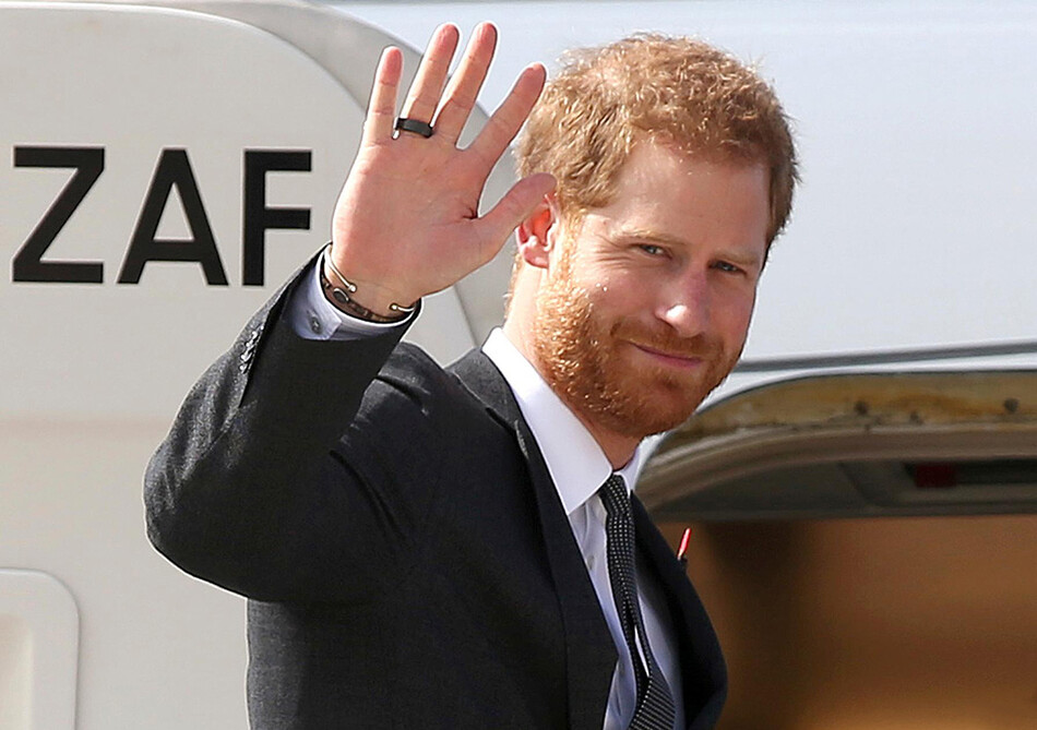 Принц Гарри прилетел в Лондон на похороны принца Филиппа