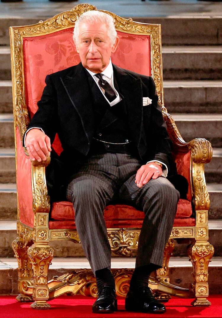 Карл III впервые сел на трон после смерти Елизаветы II