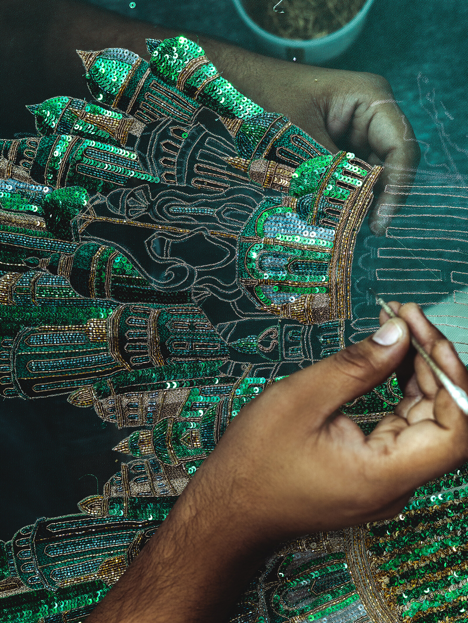 Ариана Гранде платье Rahul Mishra Couture Злая: Часть 2