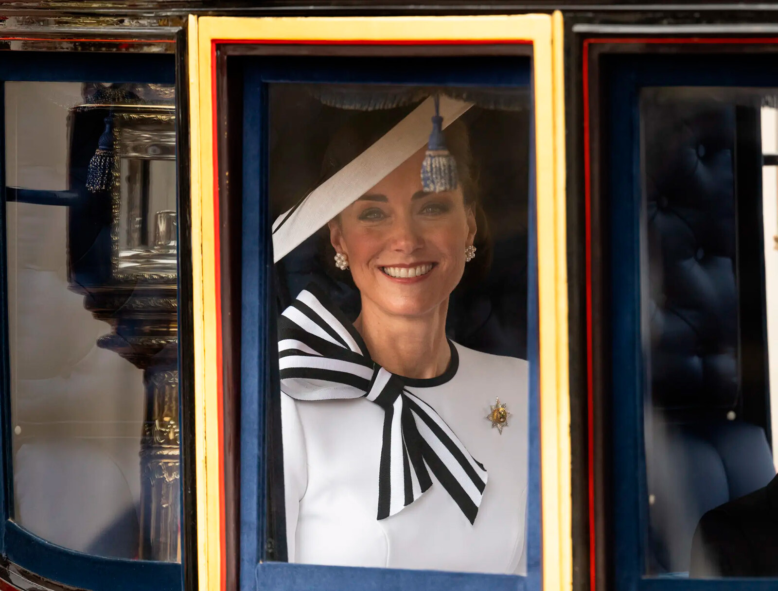 Белая королева: Кейт Миддлтон появилась на церемонии Trooping the Colour 