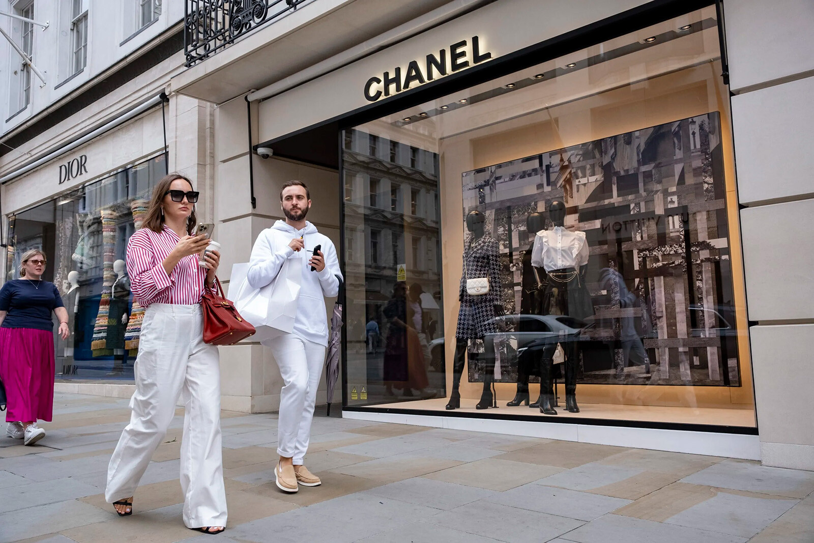 Chanel подтвердил утечку данных своих клиентов