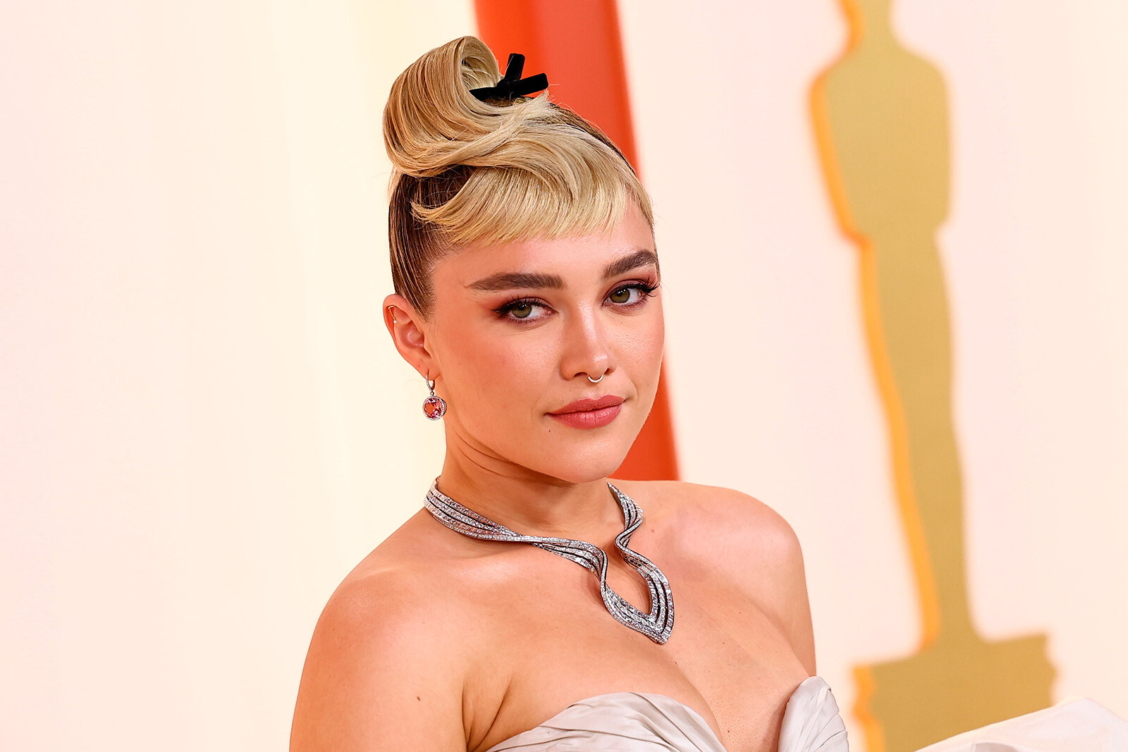 Florence-Pugh-accepting-he-body-02-Mainstyle.jpg
